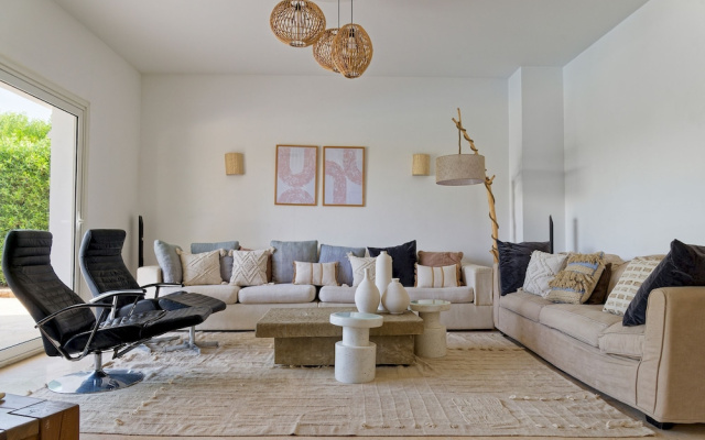 Vesta - Luxury Villa - 5BR - White Villas