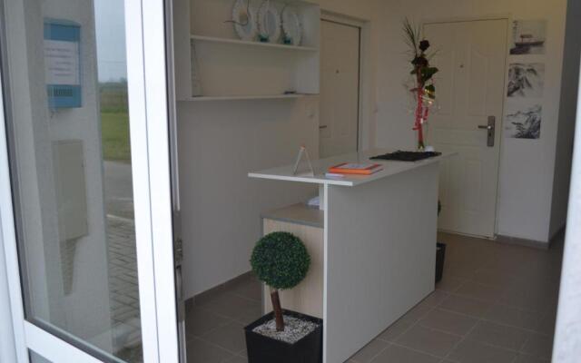 Airport Apartments