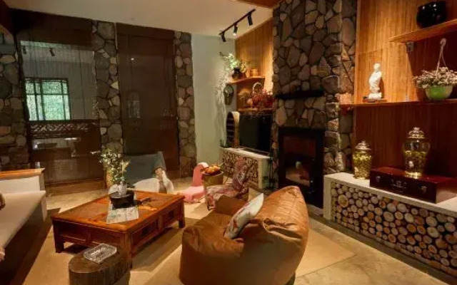 Mount Mogan Lanshe Mountain Villa (Boutique Hostel)