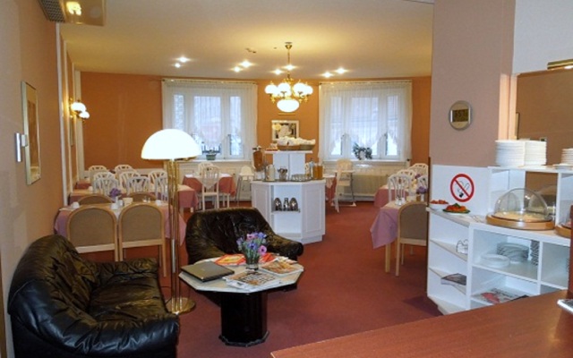 Continental Hotel-Pension