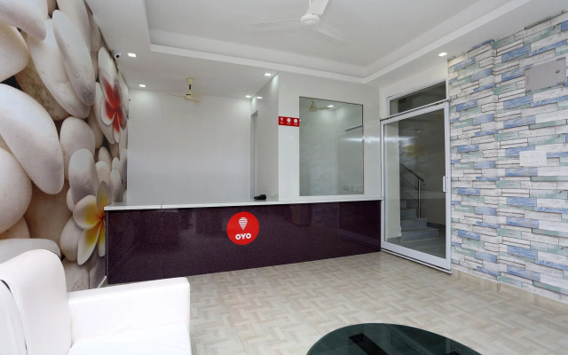 Hotel Guest Inn By OYO Rooms