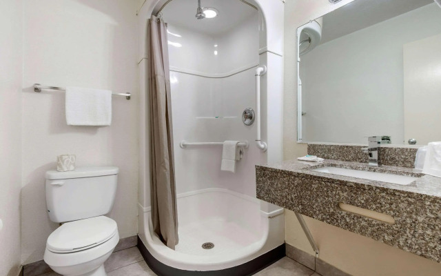 Rodeway Inn Winston Salem Route 52