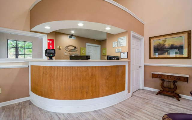 Econo Lodge Inn & Suites Cayce I-26 Airport