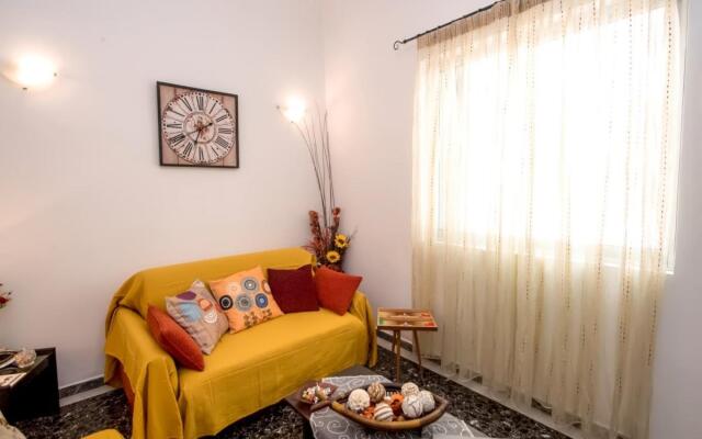Sofi's Flat in the city center, 5min to the sea
