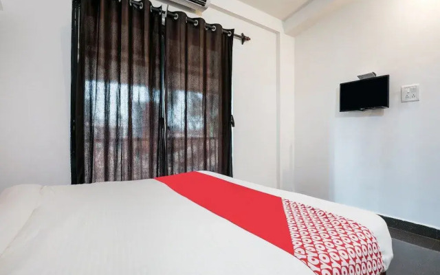 Oyo 39571 Baga Beach Comfort