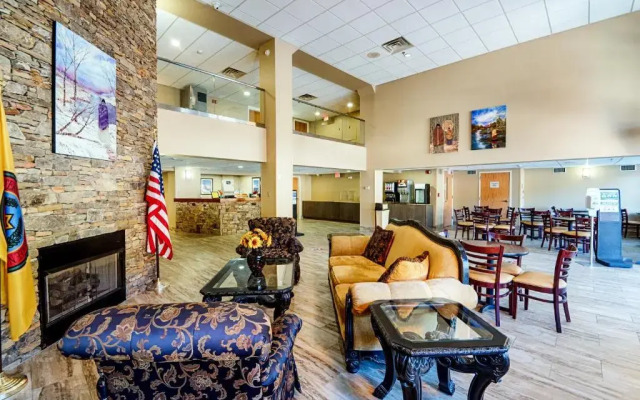 Cherokee Grand Hotel