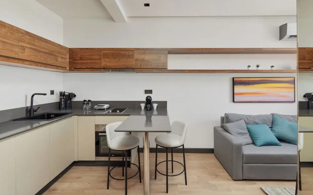 Bayview Hills Luxury Residences