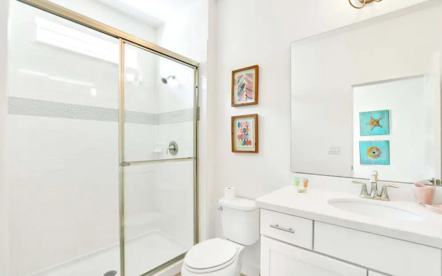 Upstay - Movie Mansion w Cinema-pool Hot Tub-games