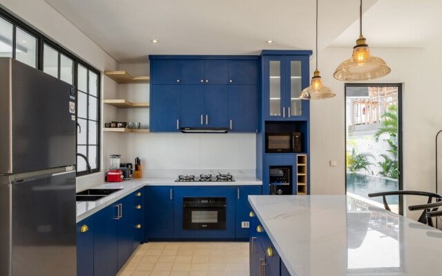 Stylish 3BR Villa Myla By Azure