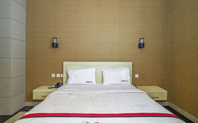 RedDoorz @ Kebayoran Lama