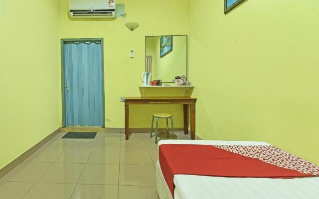 OYO 90736 Lh Resak Motel