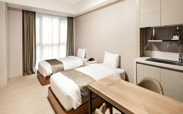 Golden Tulip Incheon Airport Hotel & Suites