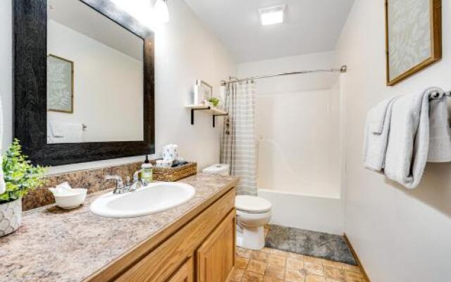 La Via Bella Retreat by the Lake