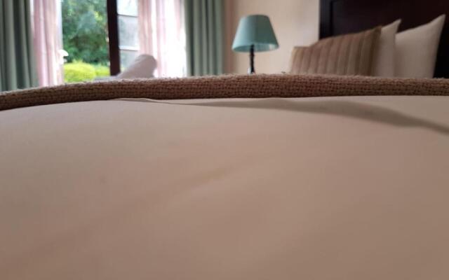 Fairview Bed And Breakfast - Double Bedroom 3