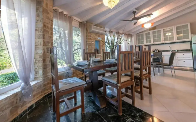 Maria Elena Villas III