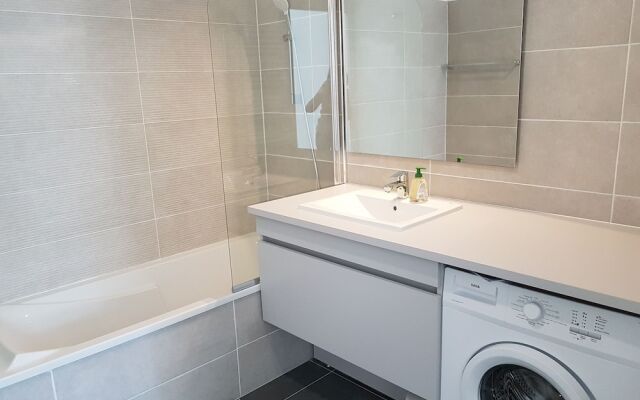 Appartement Neuf Stylé Proche Gare Sud