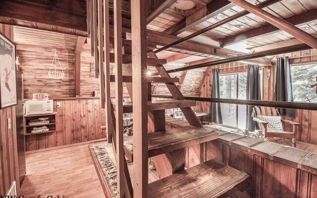 The Simple Life Cabin Apartment 2