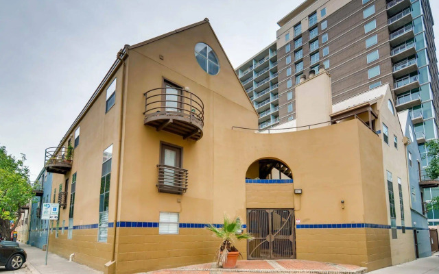Residences at The Railyards - Downtown Austin