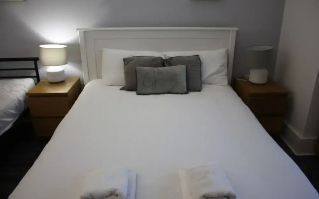 Bournemouth Holiday Let With Hot Tub & Sauna