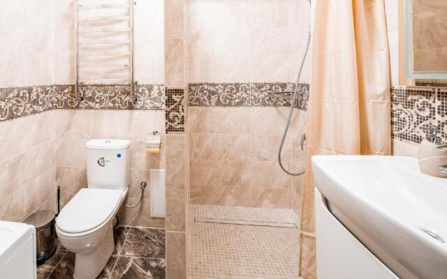 Romari площа Міцкевича