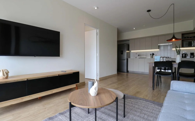 w Spectacular 2BR With Balcony in Miraflores