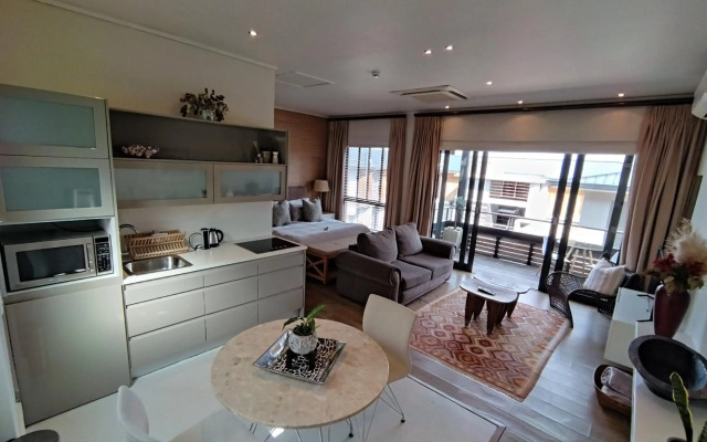 210 Gallery Luxury Studio Apartment