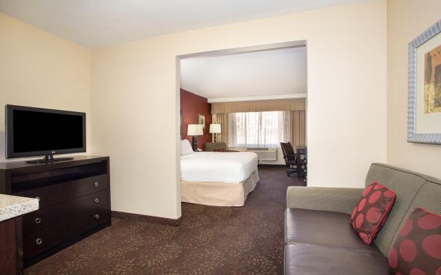 Holiday Inn Express and Suites Phoenix Tempe - University