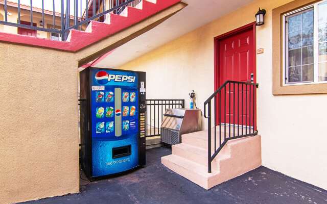 Econo Lodge Long Beach I-405