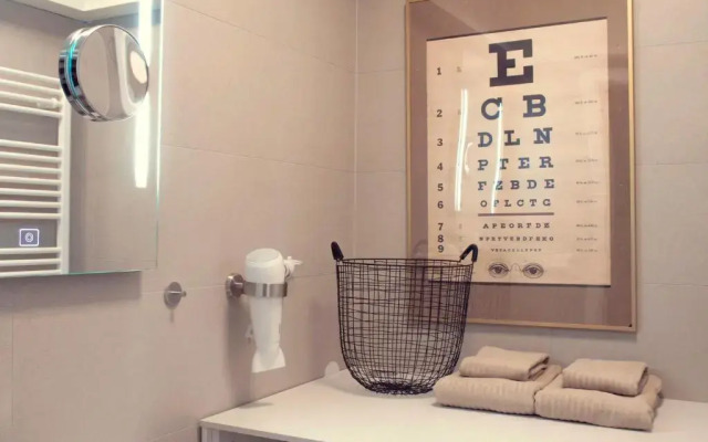 Central Point by Zoom Apartments