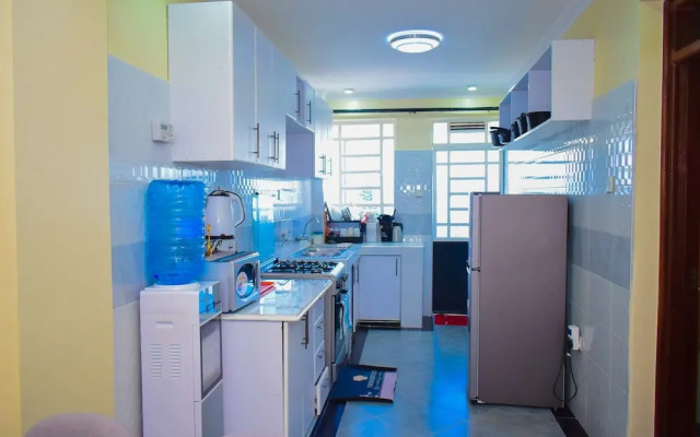 Lux Suites Fancy Getaway Apartments