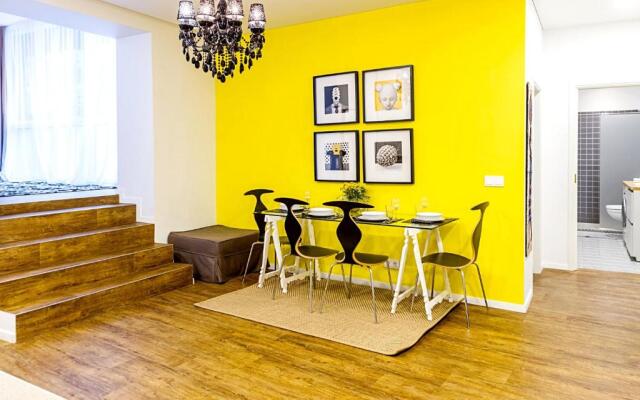 Majestic 1BD Old Town Apartment by Hostlovers