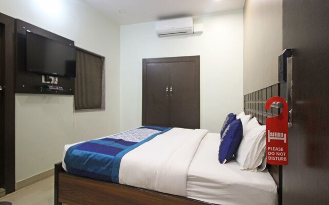 OYO 7843 Hotel Comfort Inn