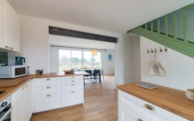 Holiday Home in Landeda Near Sandy Beaches