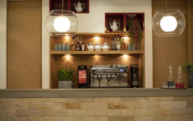 Hotel Remilia Ex Ramada Emilia