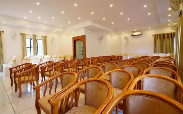 Hotel White Fort by OYO Rooms