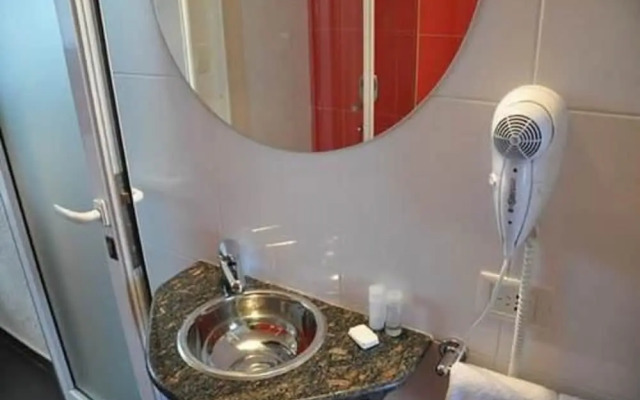 Roberta Rosa de Fontana Suites