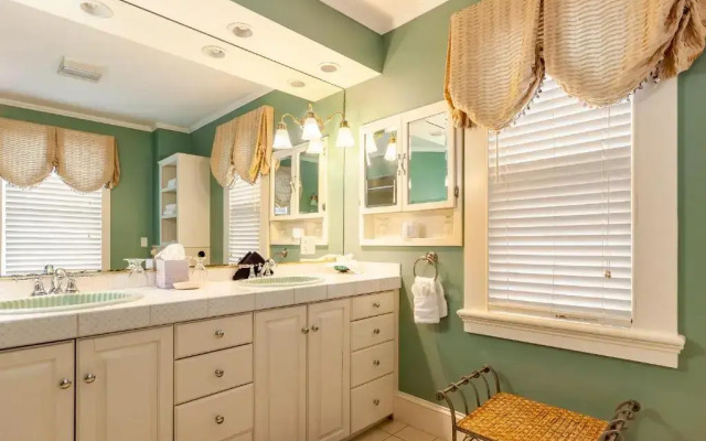 Ivy Lodge Bed & Breakfast