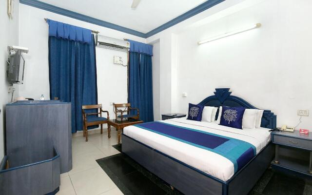 OYO 9985 Hotel Sekhon Grand