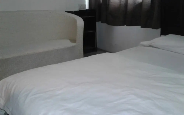 Lisora Hotel