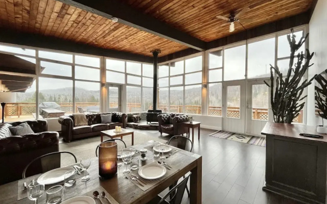 Le Grand Chalet by RVMT