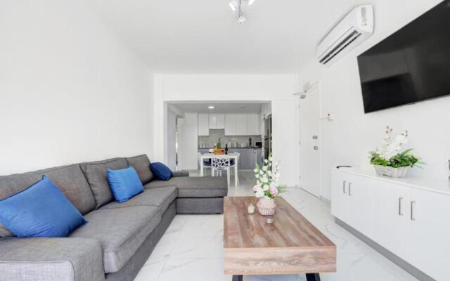 MyHome DeLux, Napa Blue 3Bed with Pool