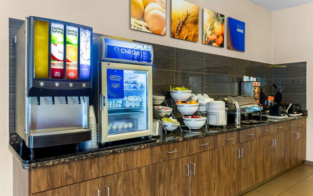 Comfort Suites Grayslake near Libertyville North