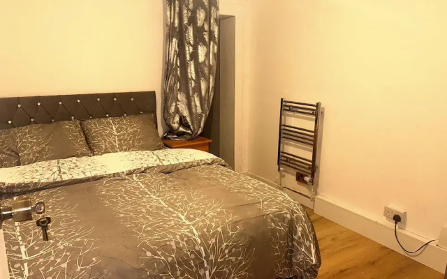 Charming 4-bedroom House Rental in Basildon, UK