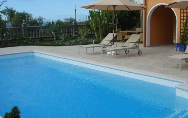 Pool Villa Chayofa