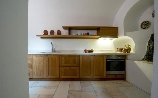 Casasantantonio 18th Century Luxury Mansion