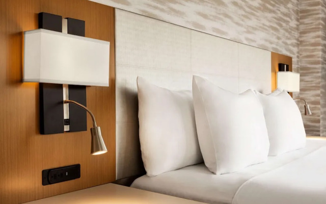 Country Inn & Suites by Radisson, Sonamarg