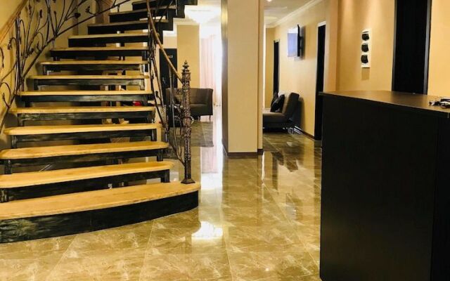 Royal Palace Hotel