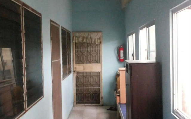 OYO 471 Sunshine Apartment