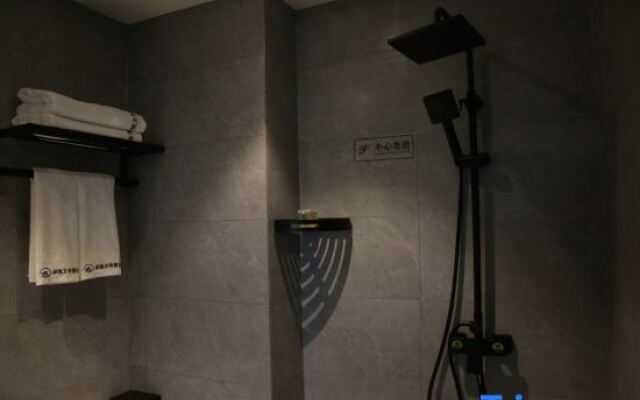 Zoneyou Ark Hotel