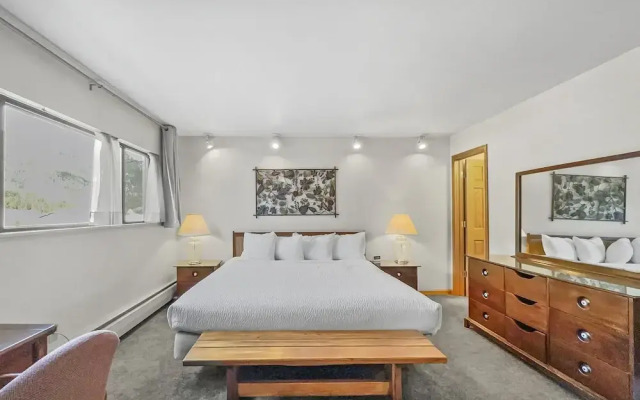 Cj404 Copper Junction 3 Bedroom Condo by RedAwning